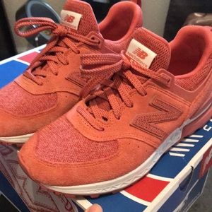 New balance salmon pink 574